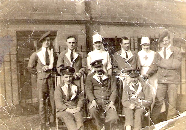 Photo of photos/Roderick McLennan b1898 i29960 at Dingwall hosp bk left